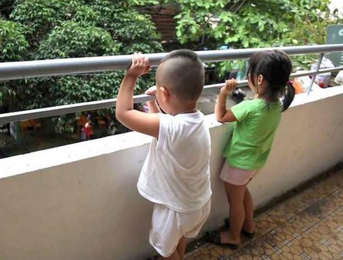 Ngôi nhà được coi là nơi an toàn cho trẻ sinh sống, nhưng cũng có thể xảy ra nhiều rủi ro