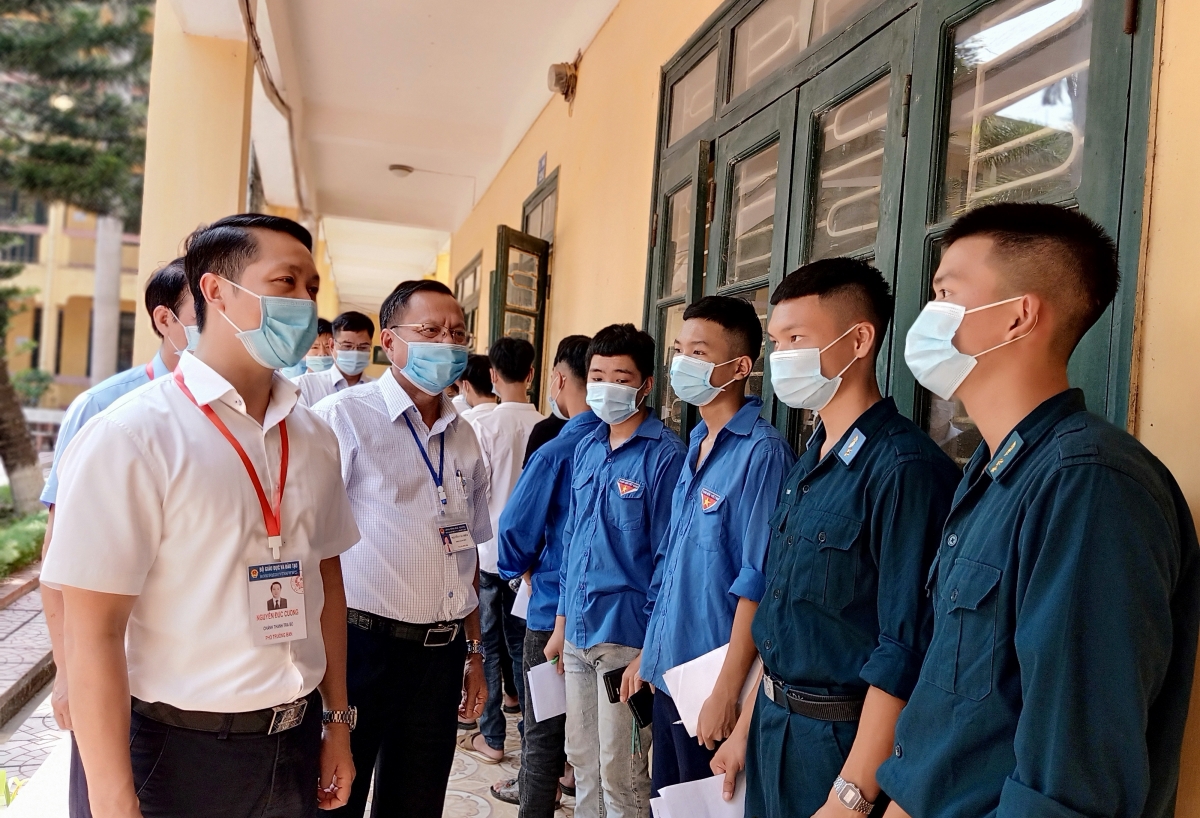 Thanh tra Bộ GD&ĐT kiểm tra tại điểm thi Trường THPT Sơn Động số 1, Bắc Giang trong kỳ thi tốt nghiệp THPT 2020