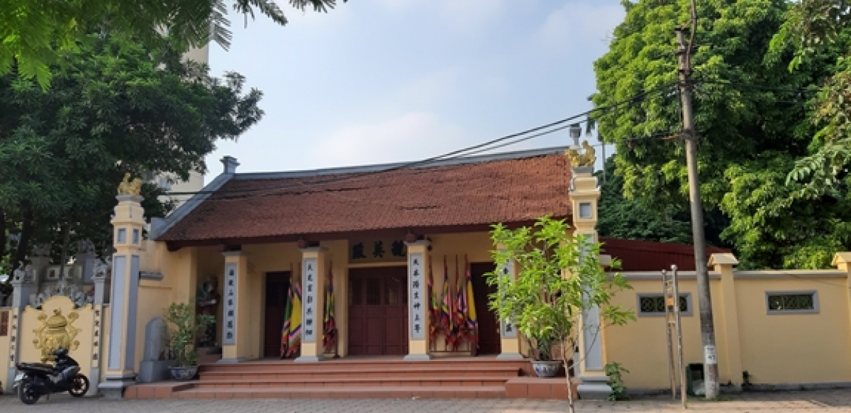 Đền Dục Anh, nơi thờ Khiêm Sung Đại Vương Phạm Thị Uyển cùng 2 người em là Phạm Huy và Phạm Miện nằm trên đường Nguyễn Ngọc Vũ, Cầu Giấy, Hà Nội. Nguồn: Internet