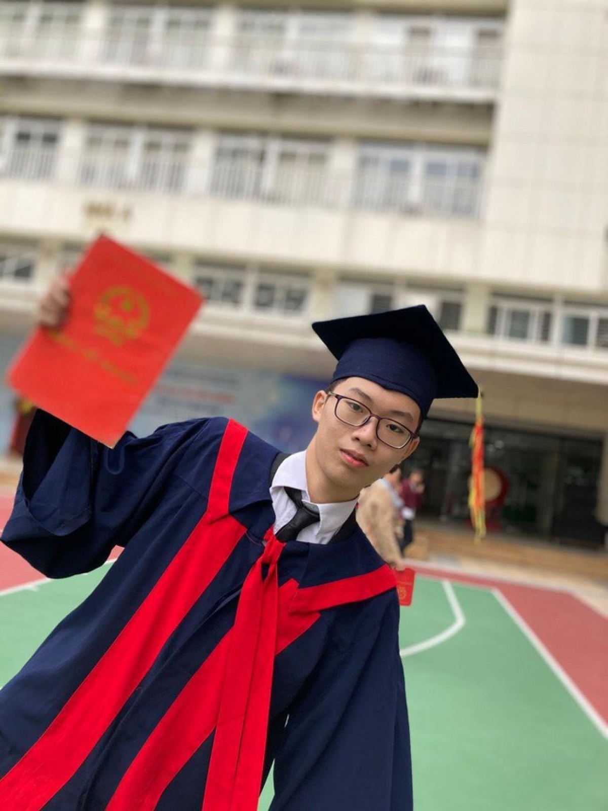 Đỗ Mạnh Dũng, thủ khoa "kép" trường THPT Chuyên Khoa học tự nhiên và Chuyên Sư phạm. Khả năng cao Đỗ Mạnh Dũng sẽ trúng tuyển vào trường THPT Chuyên Hà Nội - Amsterdam khi nằm trong top thí sinh có điểm cao chuyên Vật lý.