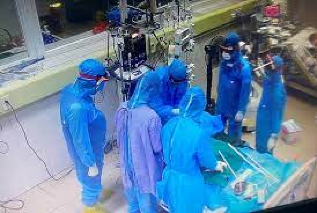 Khu điều trị bệnh nhân COVID-19 nặng
