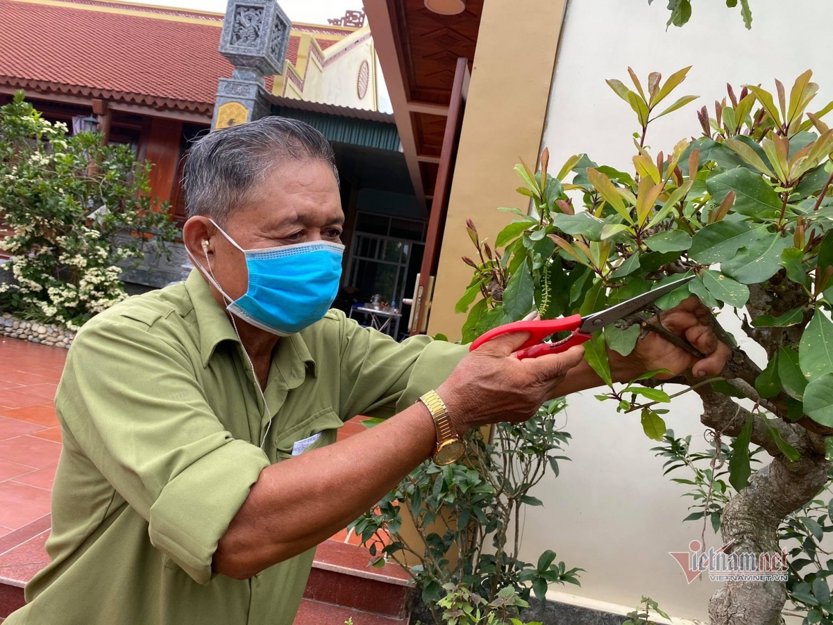 Công việc hàng ngày của ông Đệ