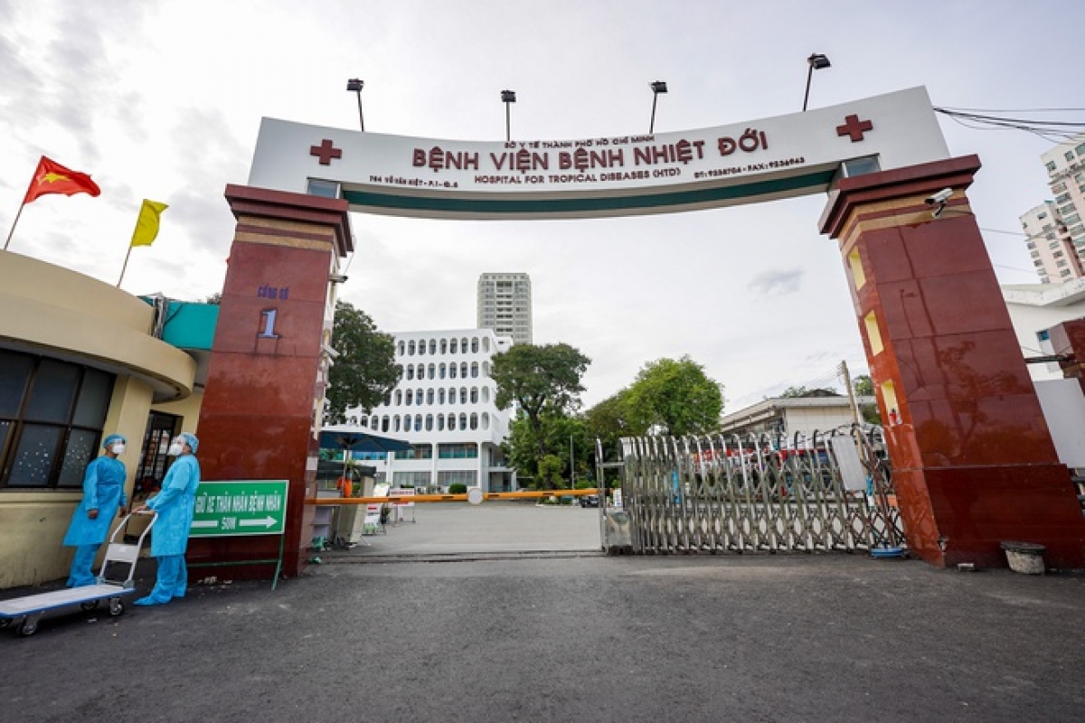 Hình ảnh bệnh viện bị phong tỏa