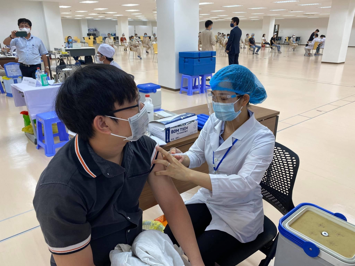 Công nhân được tiêm chủng