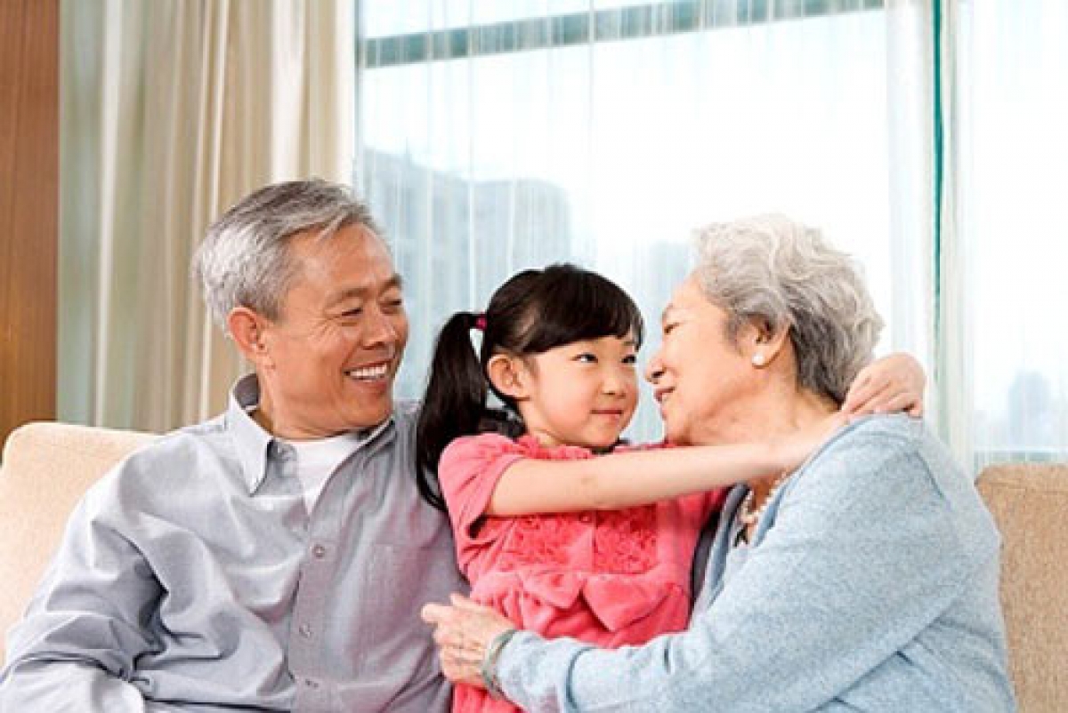 Tuổi già gần gũi với các cháu, chắt khiến cuộc sống có ý nghĩa hơn bao giờ hết