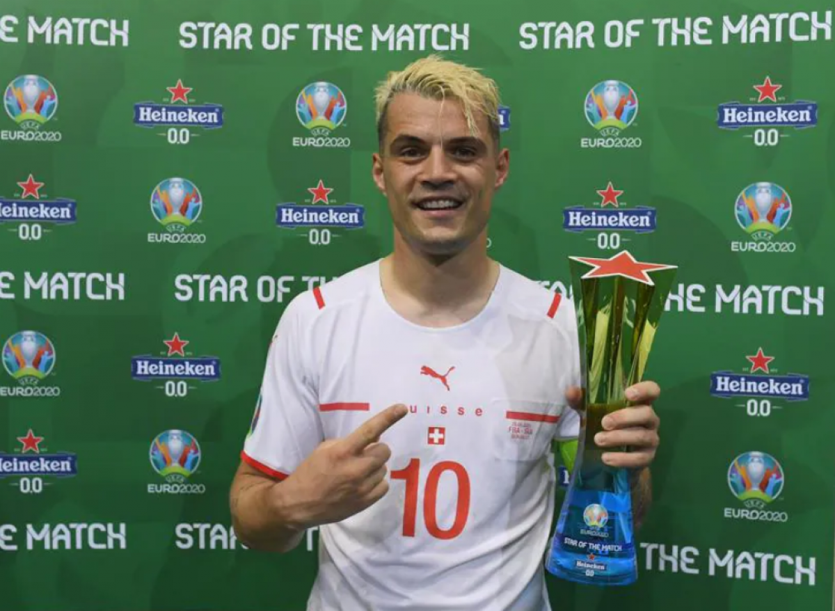 Tiền vệ Granit Xhaka được bầu là cầu thủ xuất sắc nhất trận Pháp - Thụy Sỹ