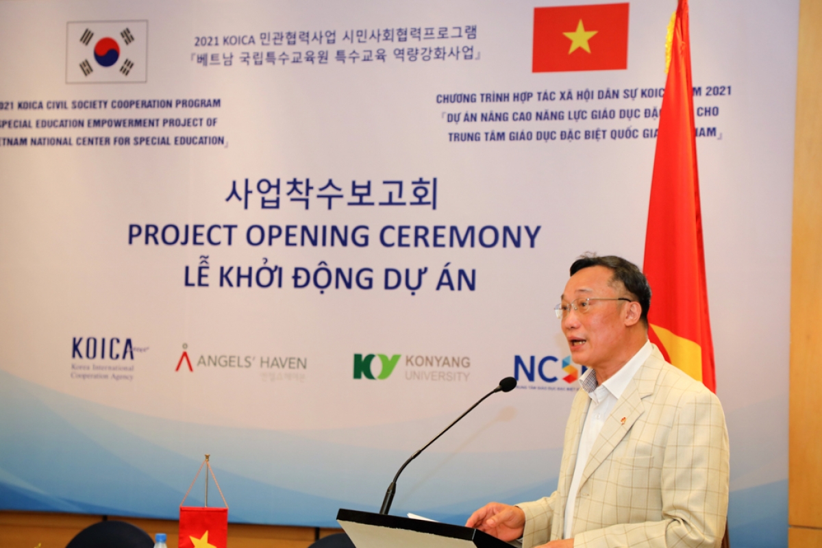 PGS TS Nguyễn Đức Minh - Giám đốc Trung tâm Giáo dục đặc biệt Quốc gia