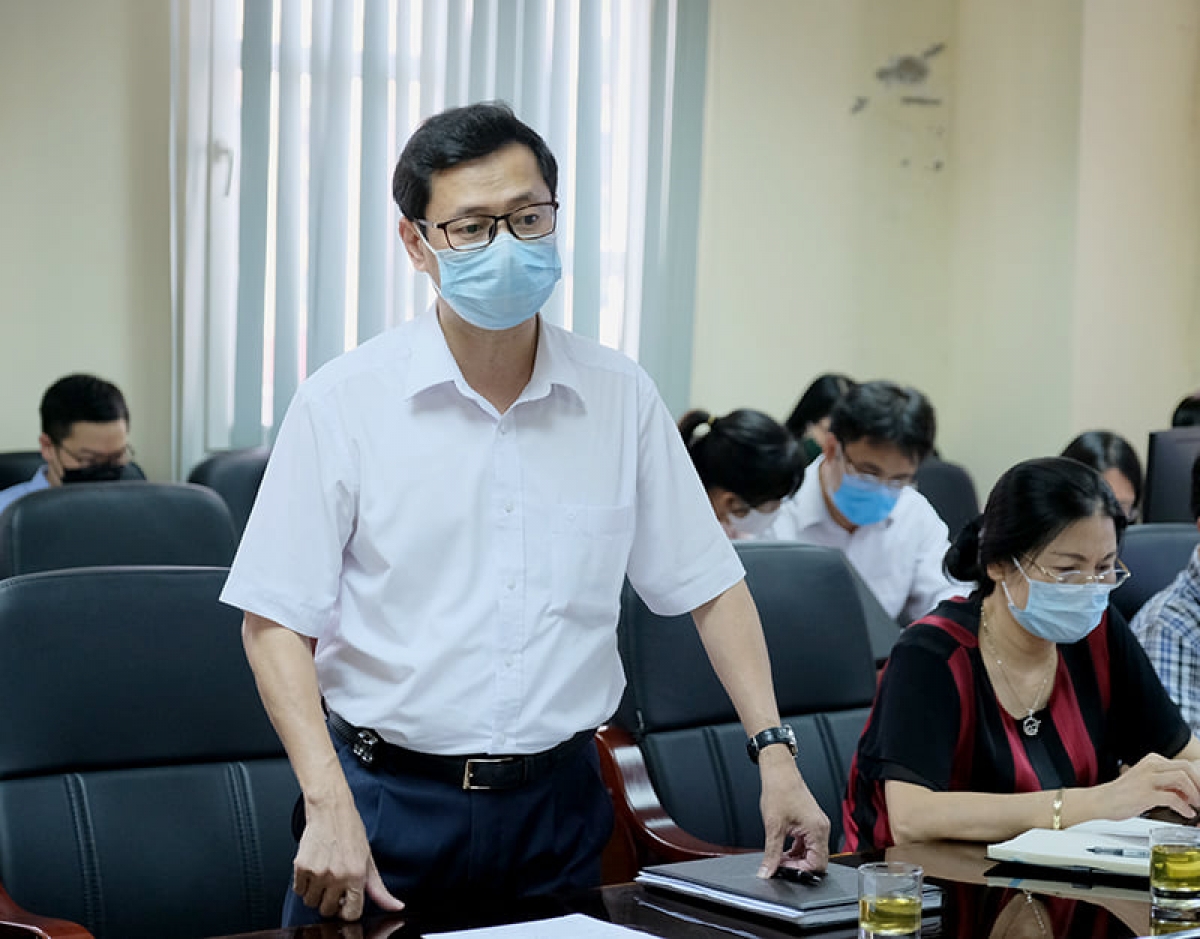 Ông Trương Quang Việt - Phó GĐ phụ trách điều hành CDC Hà Nội báo cáo
