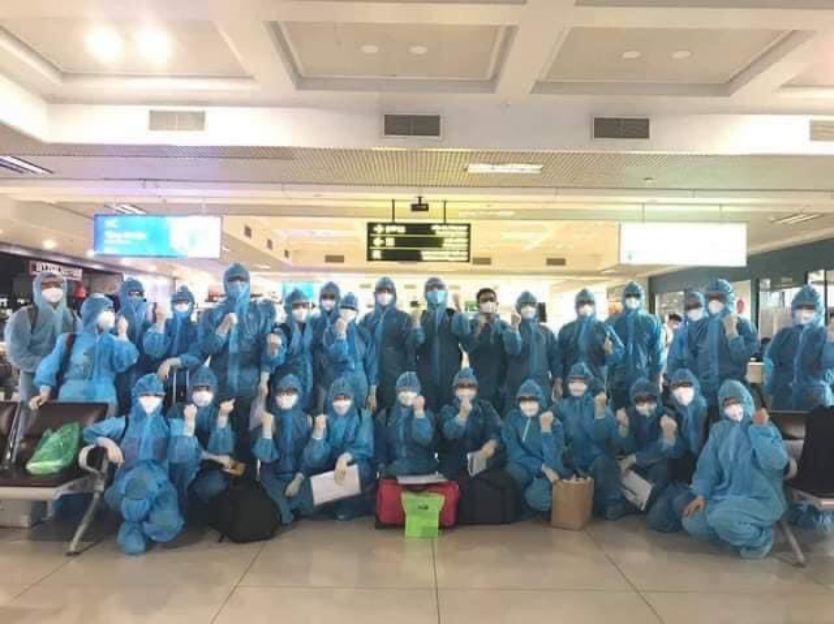Đoàn chi viện của Bệnh viện Nội tiết TW