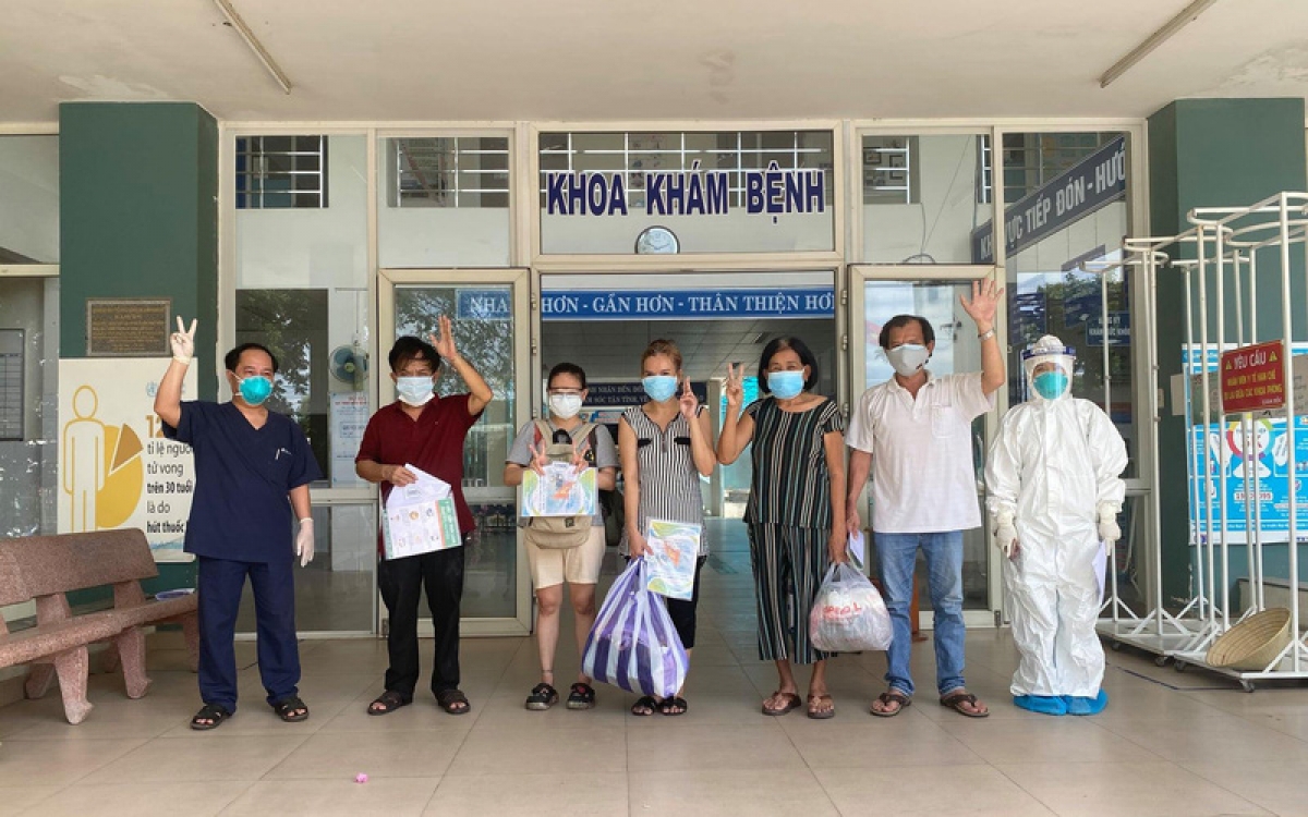 Các bệnh nhân COVID-19 được ra viện trong ngày hôm nay