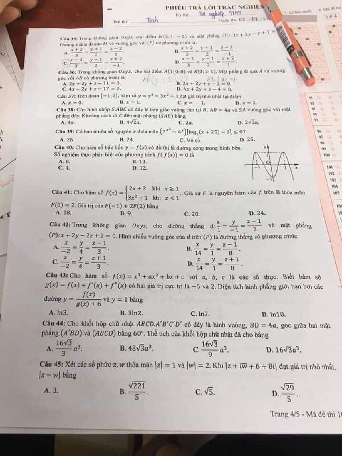 Hình ảnh đề thi lan truyền trên mạng