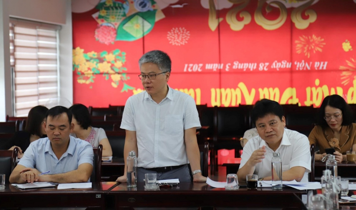 Với cương vị Giám đốc Khoa học Viện Nghiên cứu cao cấp về toán, suốt 10 năm nay, GS Ngô Bảo Châu đã có nhiều đóng góp cho nền Toán học nước nhà cũng như truyền cảm hứng học Toán cho nhiều thế hệ học sinh, sinh viên