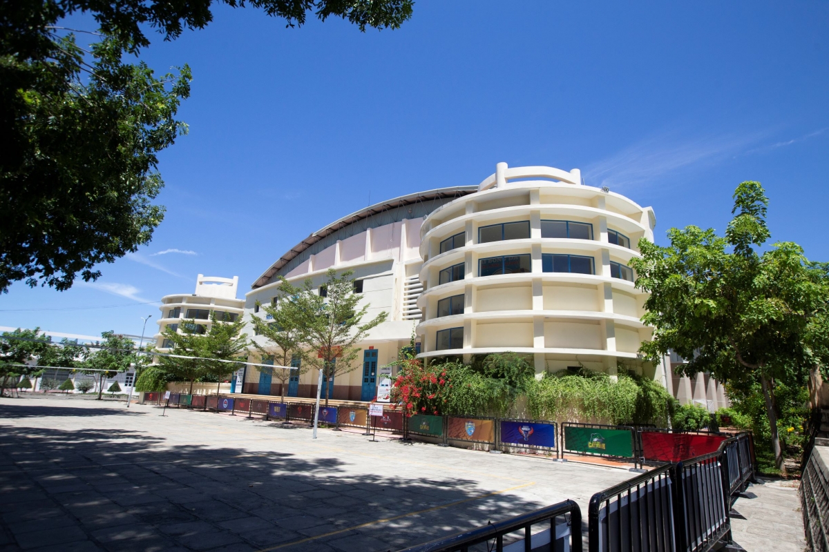 Nhà thi đấu đa năng - trường Đại học Nha Trang
