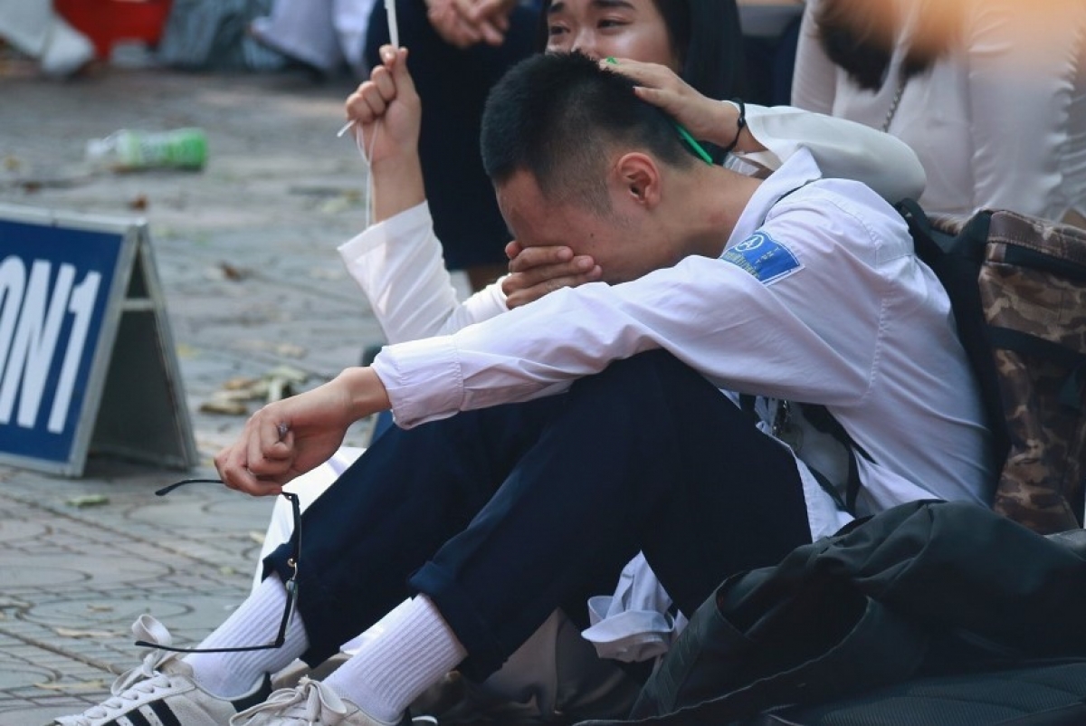 Teen đối mặt với nhiều nỗi sợ hãi khi biết tin thi trượt (Ảnh minh họa)