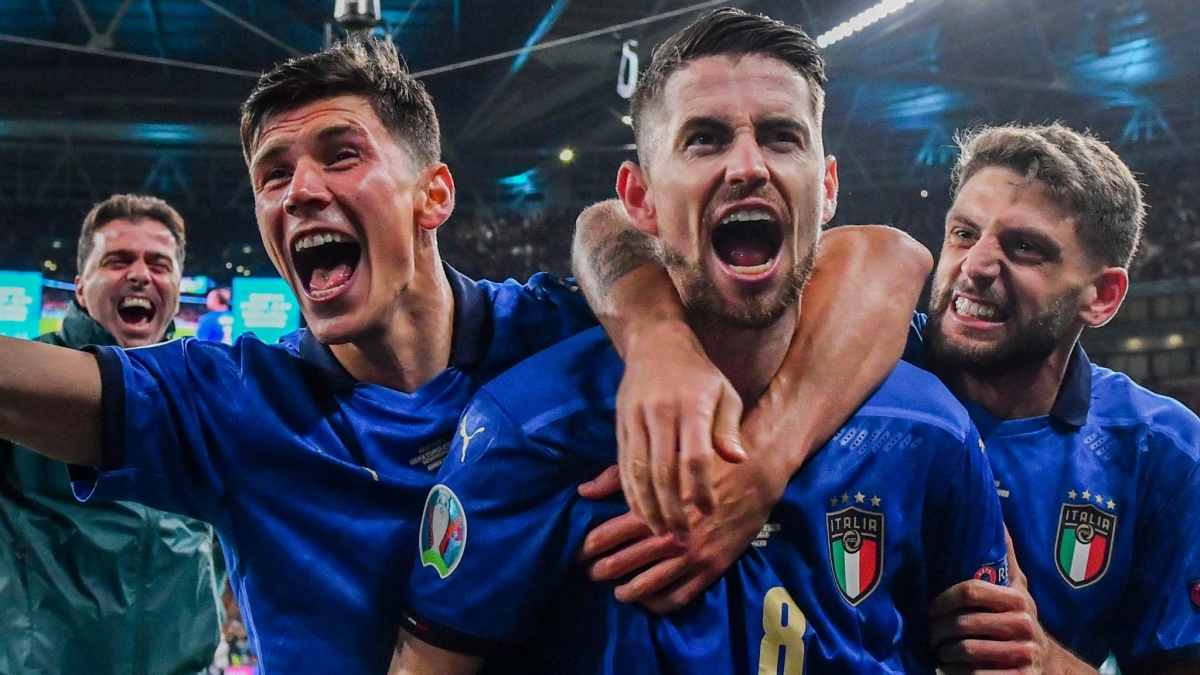 Jorginho là "unsung hero - người hùng thầm lặng" của tuyển Italia