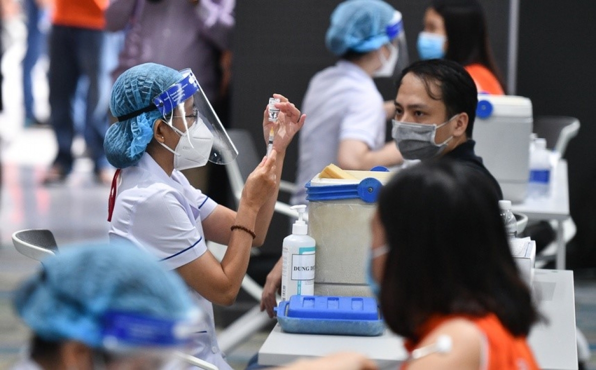 Ưu tiên phân bổ vaccine cho các tỉnh, thành phố đang có dịch
