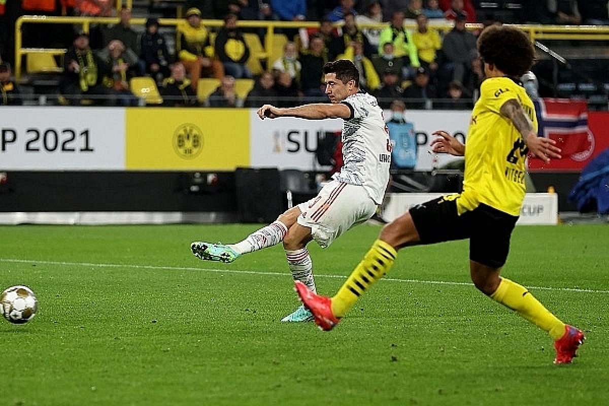 Lewandowski mở tỷ số trận đấu 