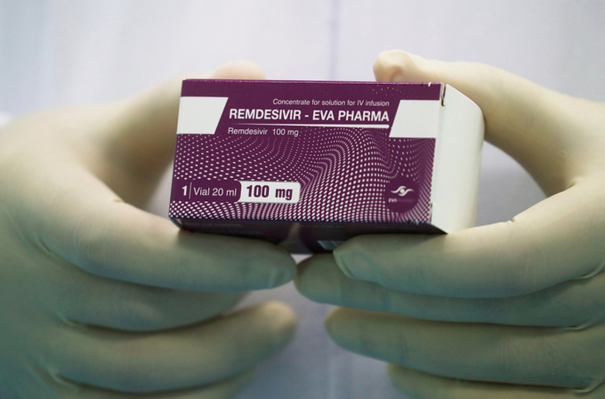 Một hộp thuốc remdesivir được phân phối đến Ai Cập, ngày 25/6. Ảnh: Reuters