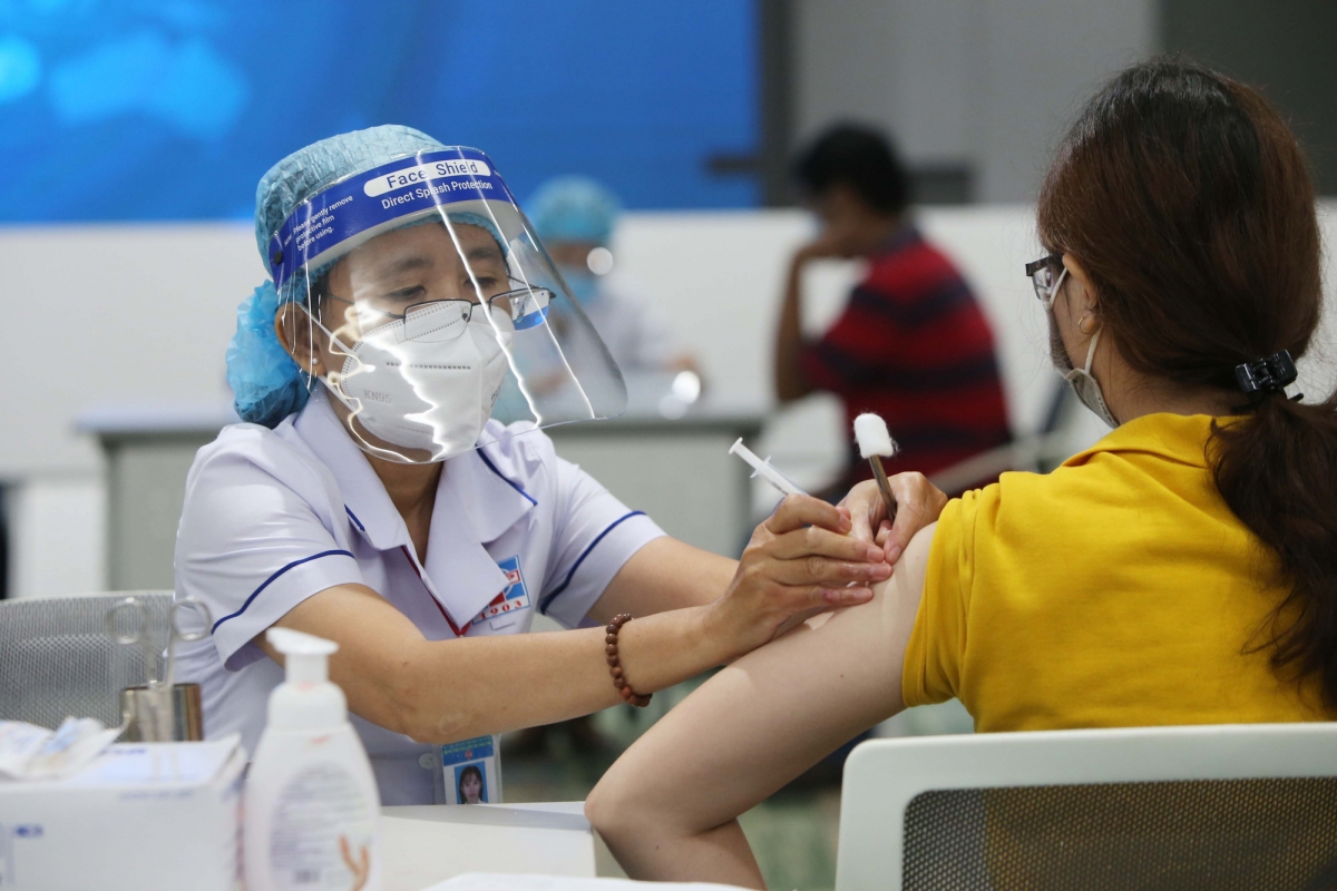 Chiến dịch tiêm vaccine phòng Covid-19 được triển khai rộng trên cả nước