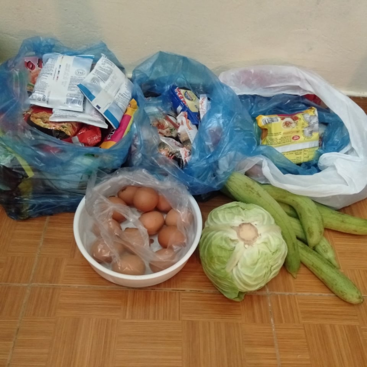 Trứng trước đây 2.500-3000 đồng/quả giờ <a href="tel:5000-6000">5000-6000</a>/quả, chỉ có đồ khô như mì tôm là không tăng nhiều.