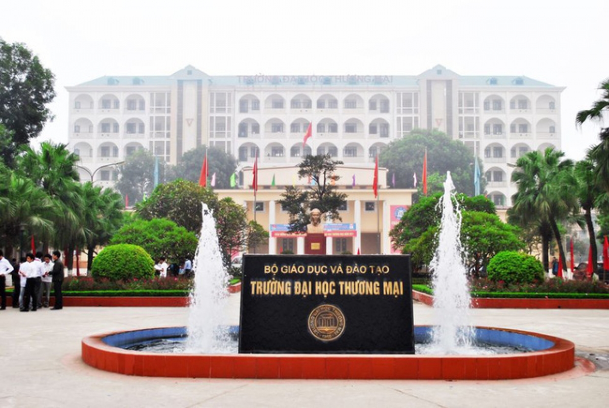 Điểm sàn nộp hồ sơ xét tuyển vào trường ĐH Thương mại năm 2021 là 18 điểm