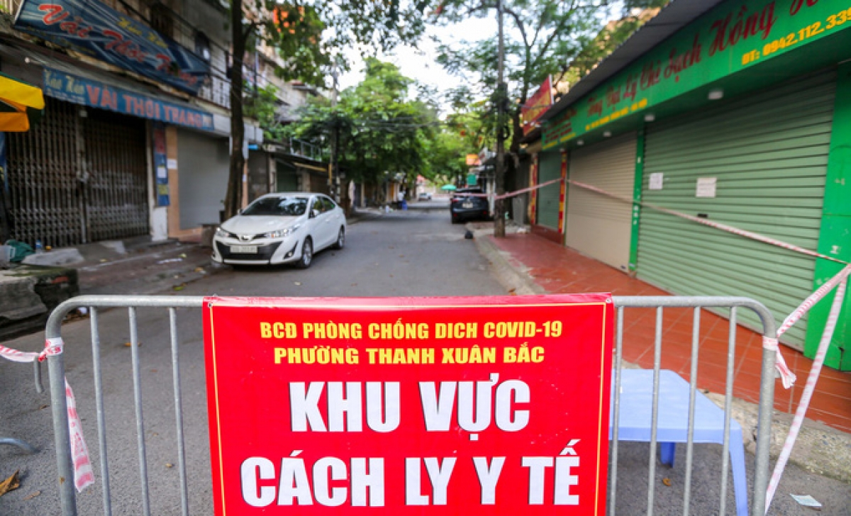 Hà Nội phong tỏa nhiều địa điểm vì liên quan đến ca bệnh Covid -19