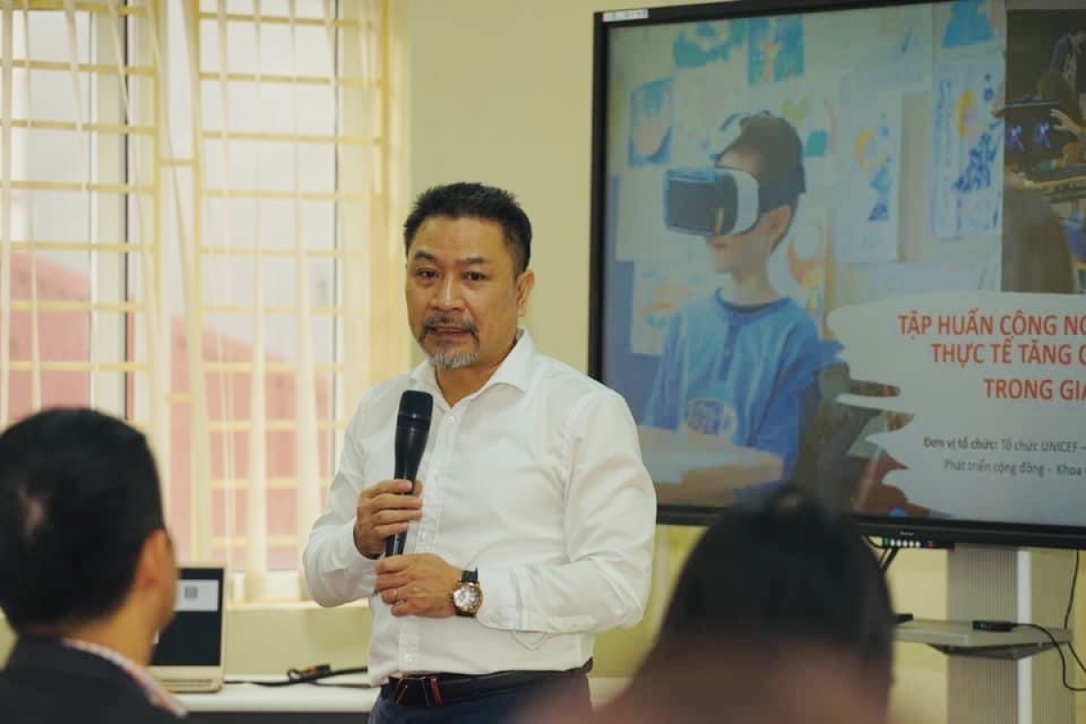 Tiến sĩ Tôn Quang Cường, Trưởng khoa Công nghệ giáo dục, Đại học Giáo dục, Đại học Quốc gia Hà Nội