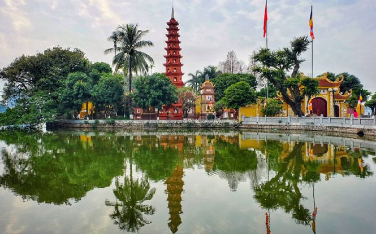 Chùa Trấn Quốc, quận Tây Hồ