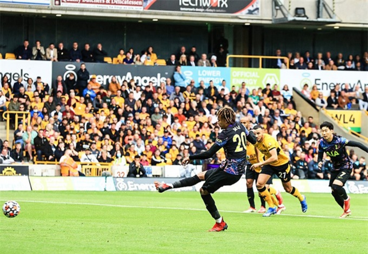 Alli ghi bàn duy nhất trận giúp Tottenham đánh bại Wolves