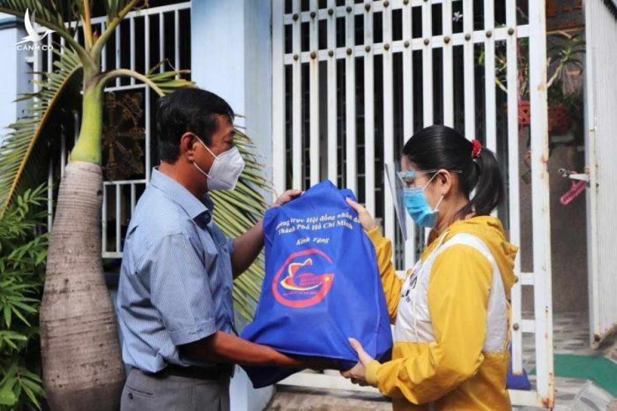 Dự kiến mỗi người dân khó khăn sẽ được hỗ trợ 1 triệu đồng và 10 kg gạo