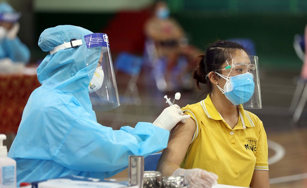 Tính đến sáng 14/8, hơn 13,2 triệu liều vaccine phòng Covid-19 đã được tiêm