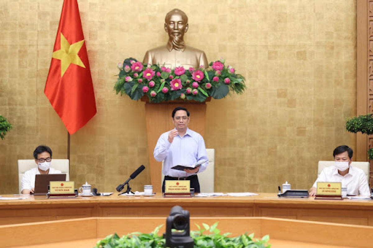 Thủ tướng ký ban hành Nghị quyết về các giải pháp cấp bách phòng, chống dịch Covid-19.