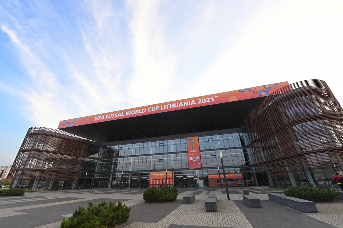 Bên ngoài Nhà thi đấu Klaipeda Arena (Ảnh: VFF)
