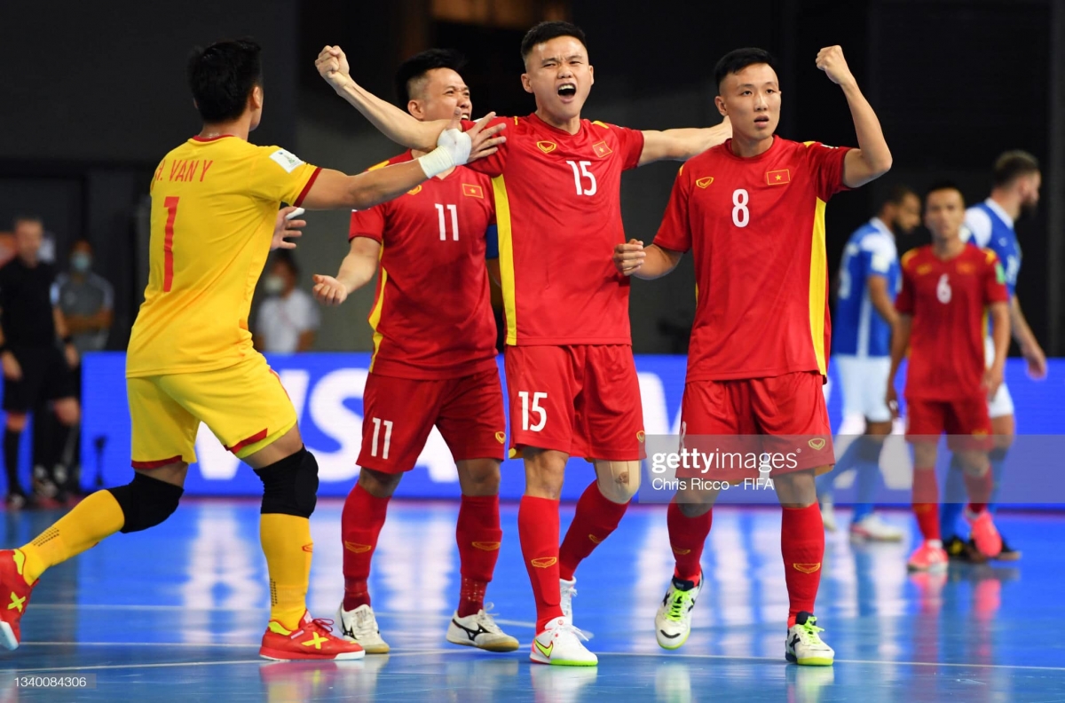 Khổng Đình Hùng có bàn thắng đáng nhớ vào lưới Brazil (Ảnh: Gettty)