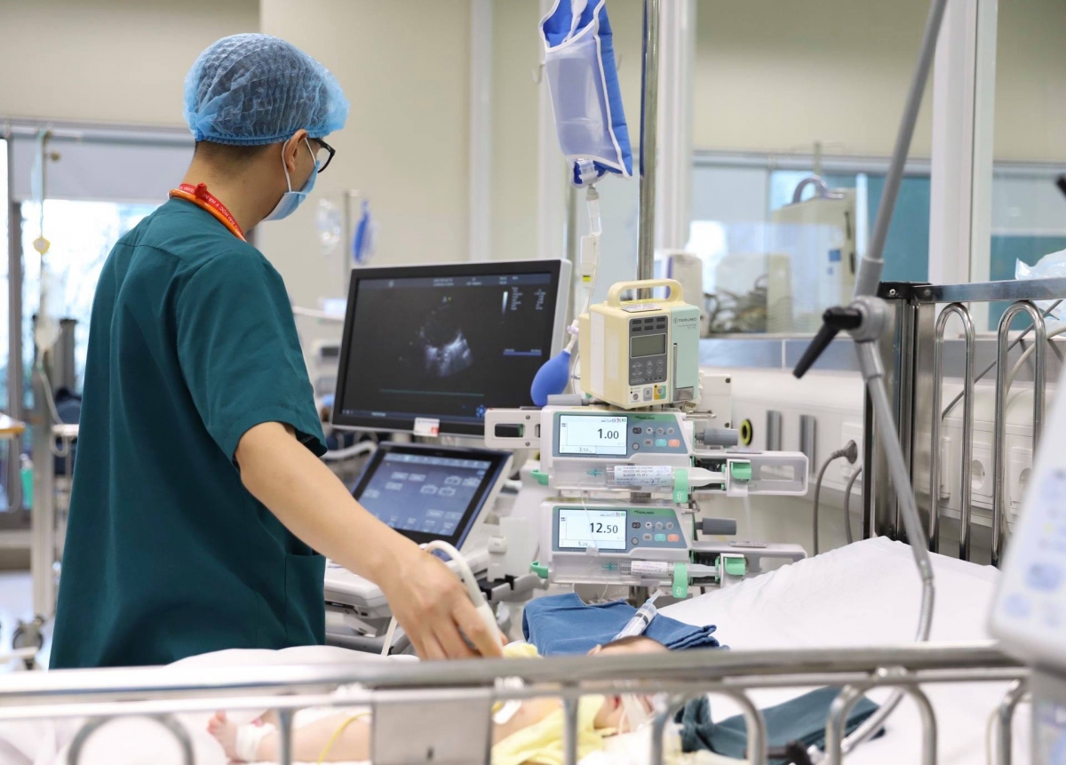 Bệnh nhân nhiễm khuẩn huyết do tụ cầu đang được điều trị tại khoa Điều trị tích cực nội khoa
BV Nhi Trung ương