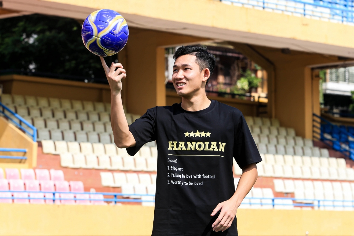 Hai Long "hài lòng" với bến đỗ mới (Ảnh: Hà Nội FC)