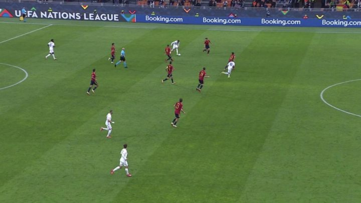 Bàn thắng của Mbappé liệu có hợp lệ?