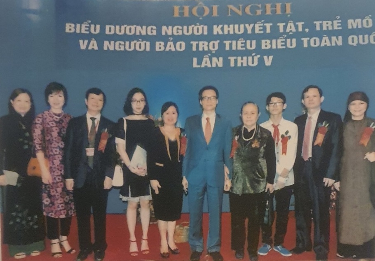 Cụ Phương trong lần được biểu dương về những việc làm thiện nguyện