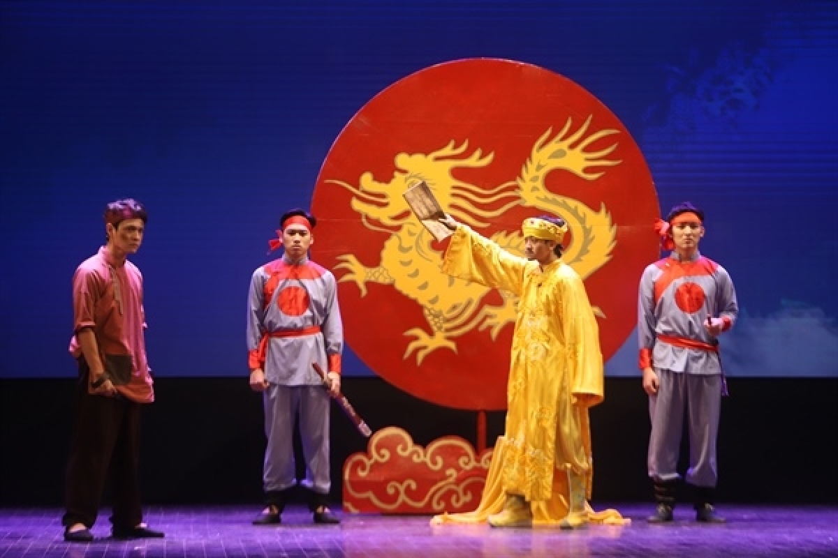 Tuần lễ kỷ niệm là dịp để ôn lại chặng đường phát triển đáng tự hào của kịch nói nước nhà.