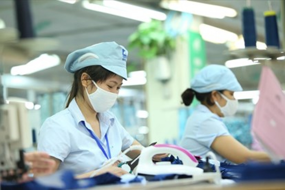 Khoản tiền trợ cấp BHTN không chỉ là sẻ chia về tài chính
mà còn là sự động viên tinh thần đối với người lao động