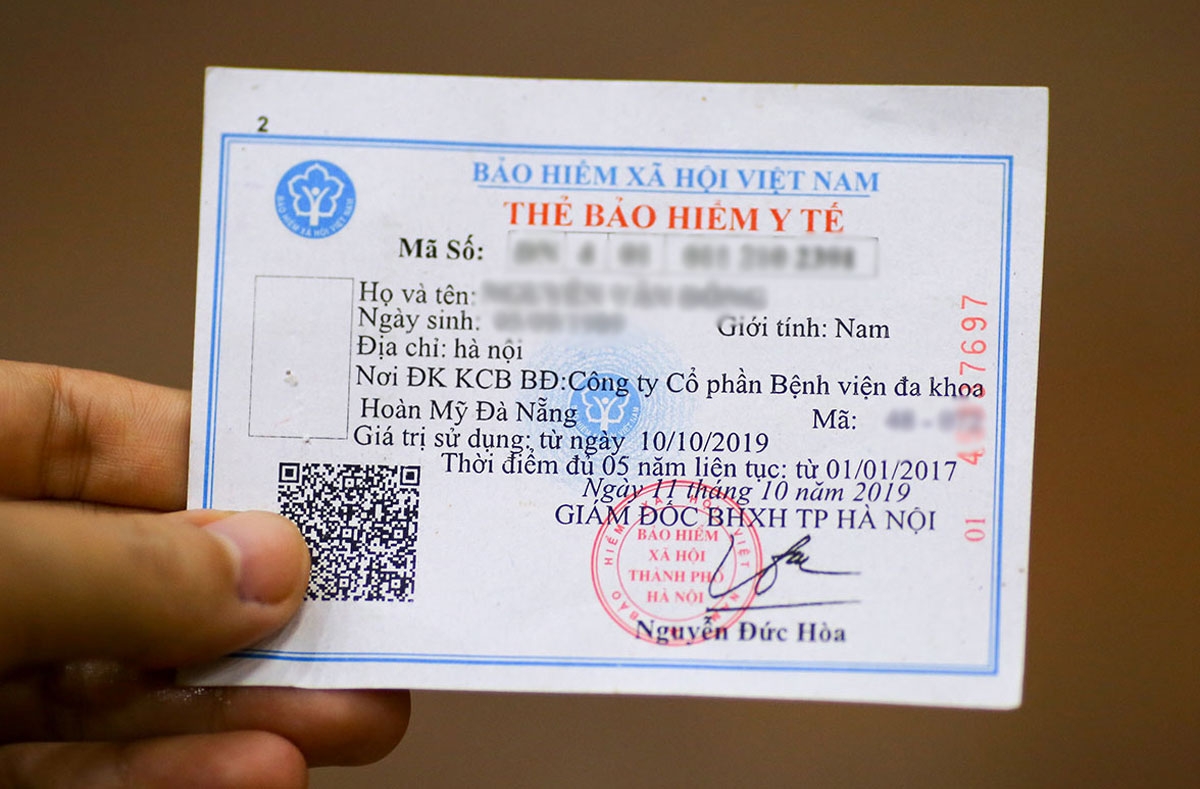Giờ đây học sinh sinh viên không còn phải lo lắng về vấn đề rách nát thẻ BHYT giấy