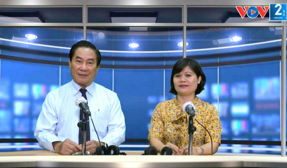BS Nguyễn Trọng An tại phòng thu của VOV2