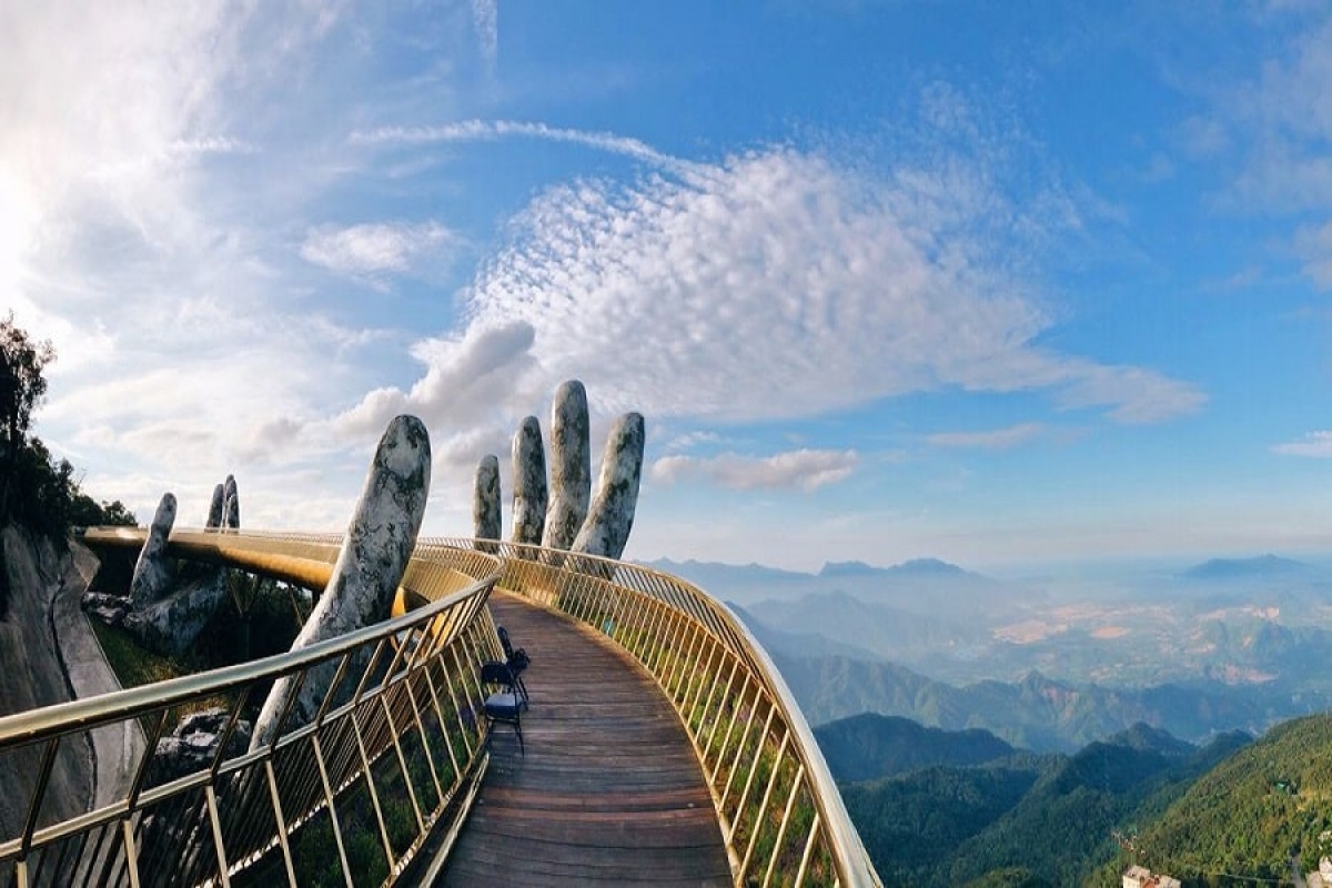 Cầu Vàng được World Travel Awards trao tặng danh hiệu “Cây cầu du lịch biểu tượng hàng đầu thế giới 2020”