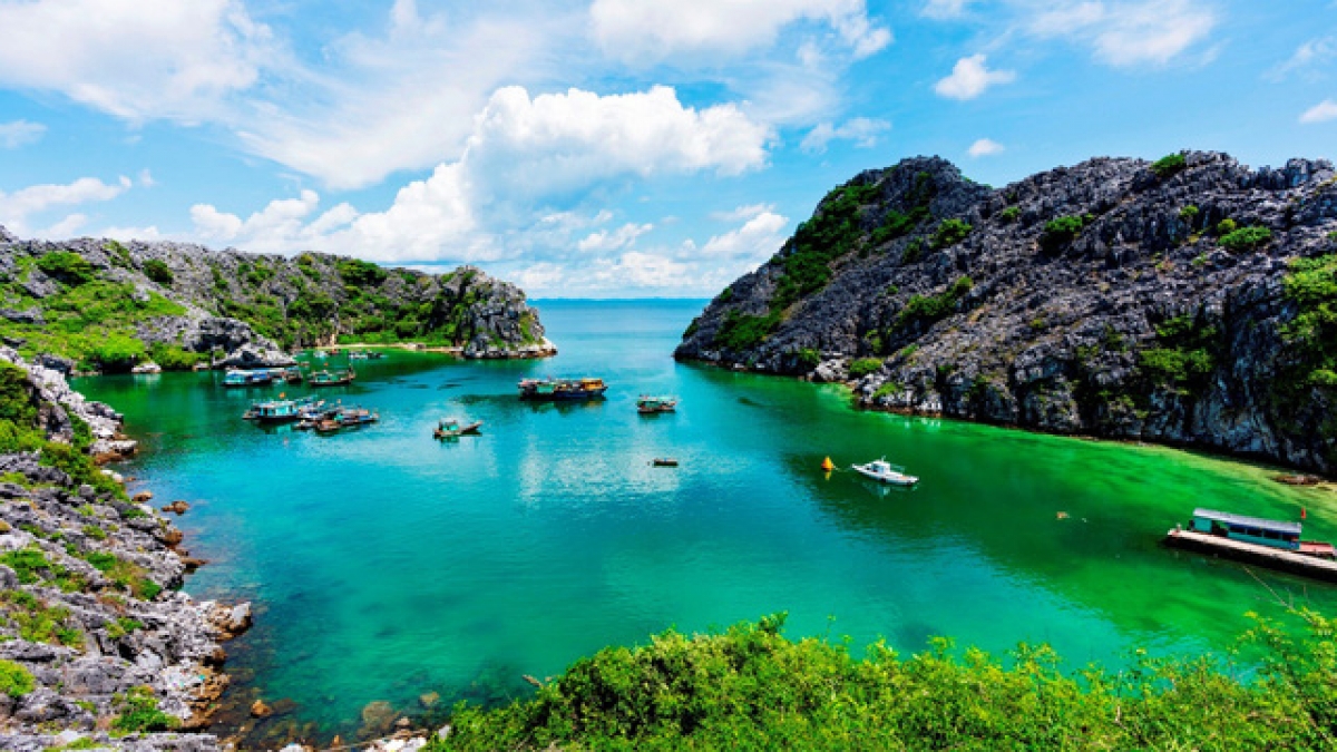 Đảo Cát Bà (Hải Phòng)