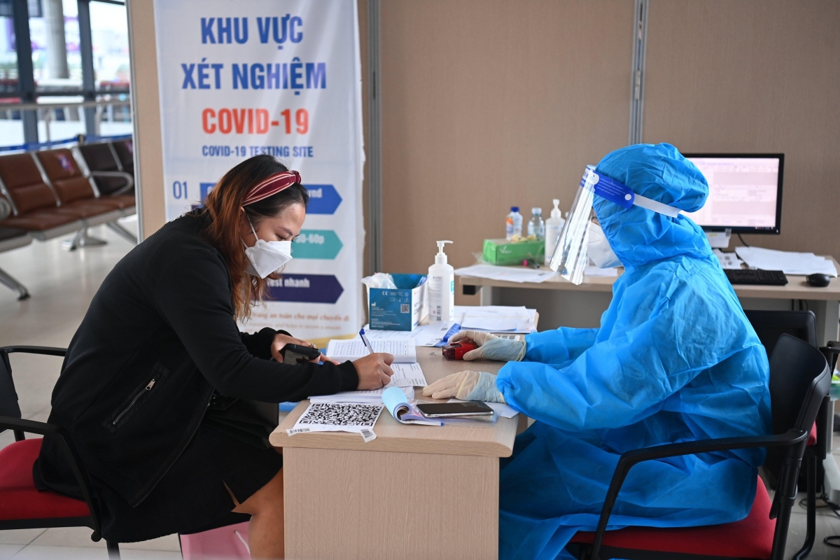 Bộ Y tế đề nghị các địa phương tăng cường giám sát, xét nghiệm người về từ vùng dịch