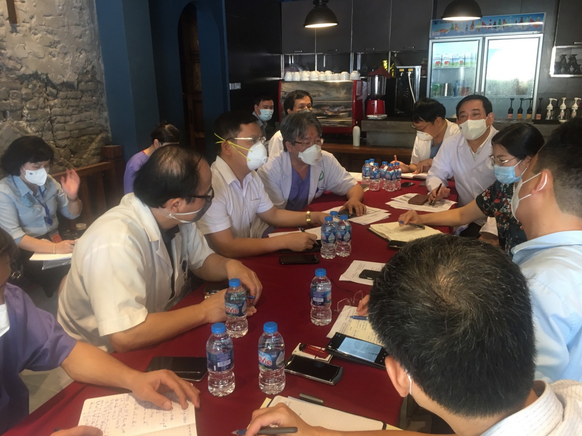 Buổi làm việc giữa Bộ Y tế, Sở Y tế và CDC Hà Nội, quận Hoàn Kiếm với BV Việt Đức sáng 4/10
