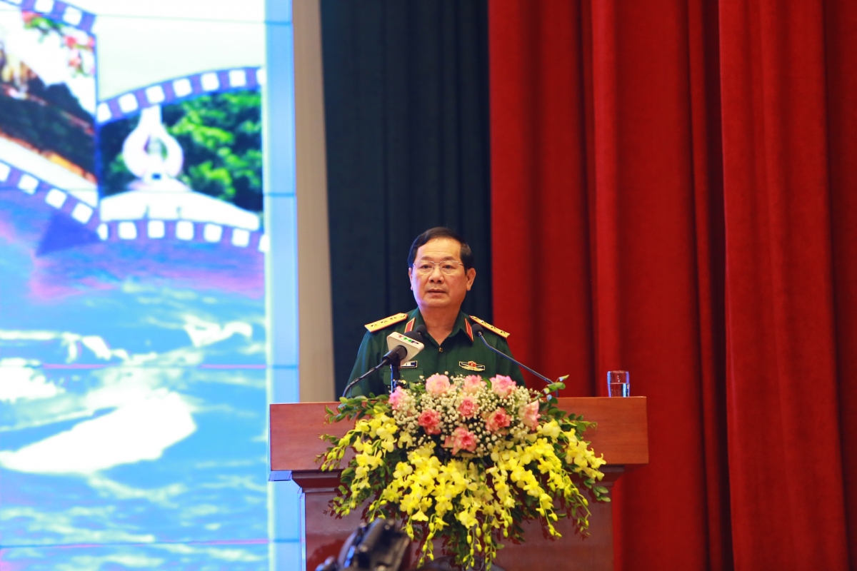 Thượng tướng Lê Huy Vịnh, UV BCHTW Đảng, Thứ trưởng Bộ Quốc phòng phát biểu tại hội thảo nhân kỷ niệm 60 năm ngày mở đường Hồ Chí Minh trên biển (tổ chức ngày 19/10/2021 tại Hải Phòng)