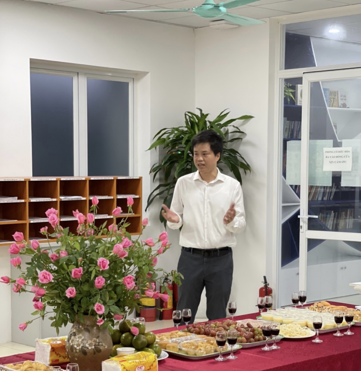 Anh Đỗ Tiến Thành, cựu sinh viên K42 khoa Môi trường, Trường ĐH Xây dựng Hà Nội chia sẻ
mục đích, ý nghĩa của việc đọc sách