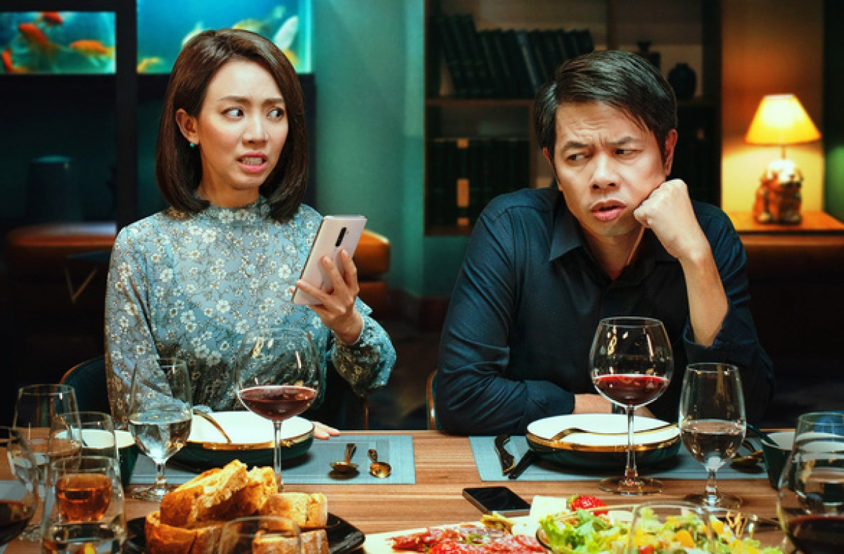 Cảnh trong phim Tiệc trăng máu