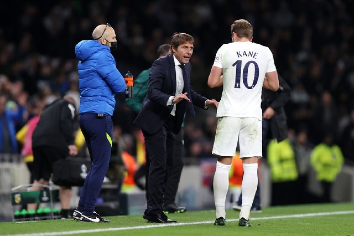 HLV Antonio Conte có trận đấu ra mắt Tottenham (Ảnh: Internet)